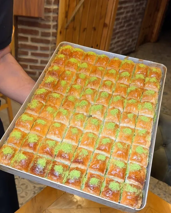 Plateau de baklava à la pistache